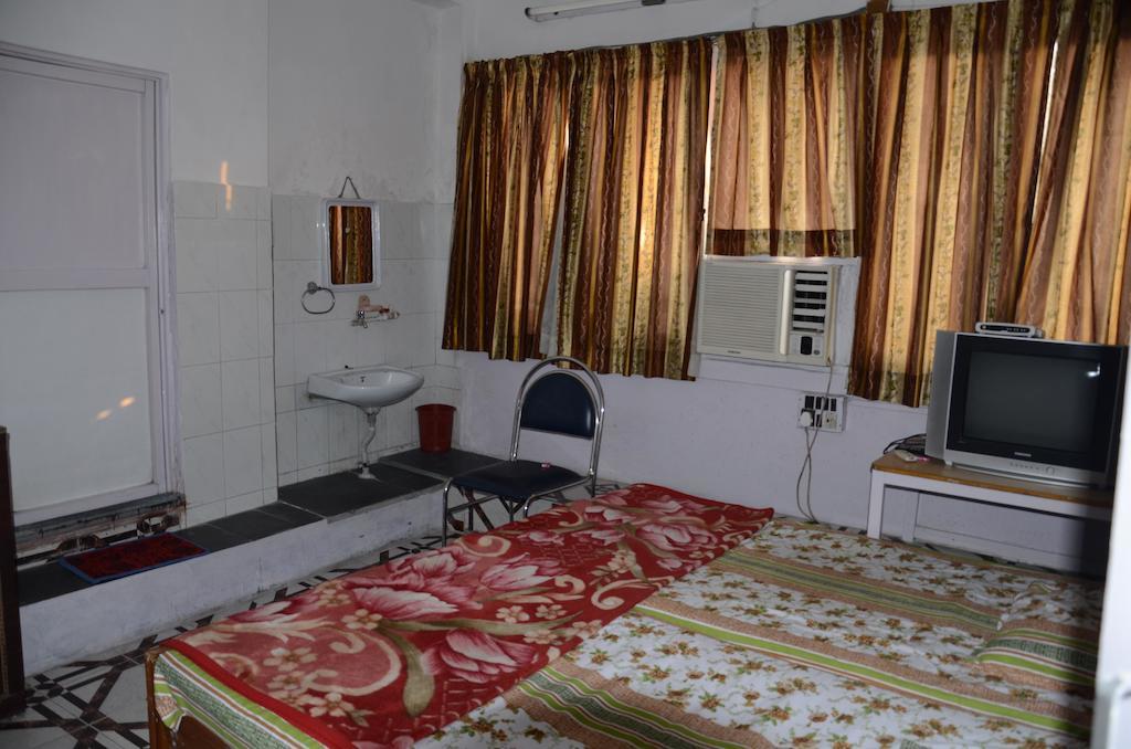 Kim Lawn Guest House Calcutta Buitenkant foto