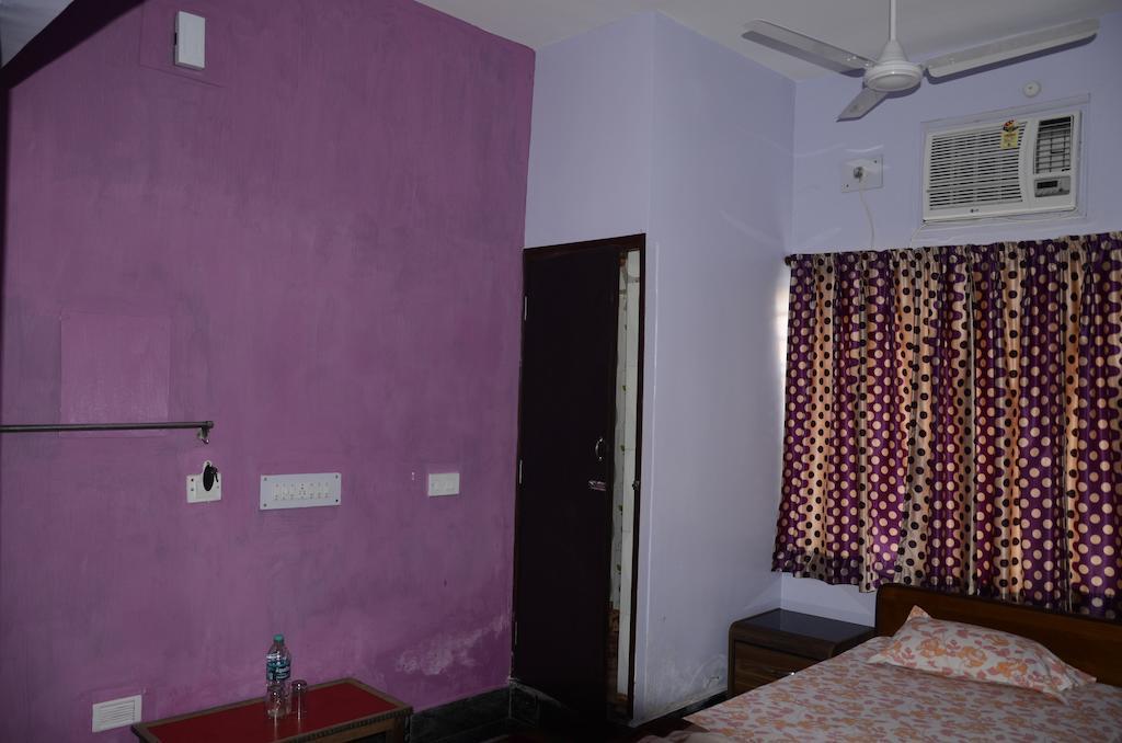 Kim Lawn Guest House Calcutta Buitenkant foto